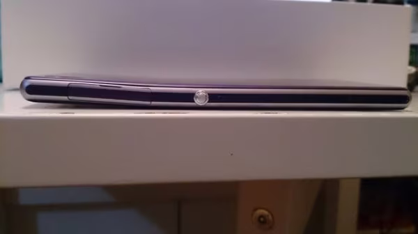 Sony-Xperia-Z1-curvado-2-600x336.avif