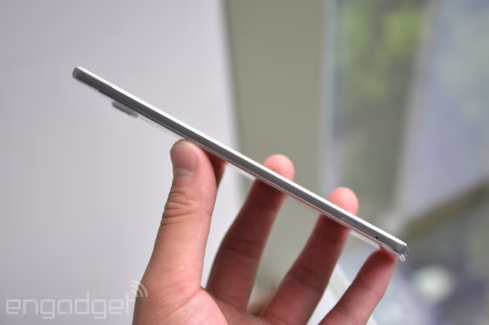 oppo-r5-2014-10-23-1-1.avif