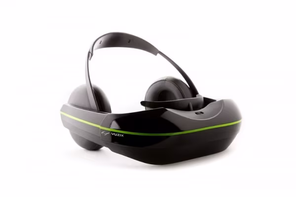 vuzix-iwear-720-2-600x400.avif
