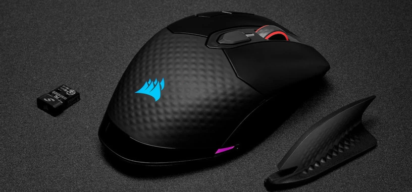 Corsair anuncia el ratón inalámbrico Dark Core RGB Pro SE con carga Qi