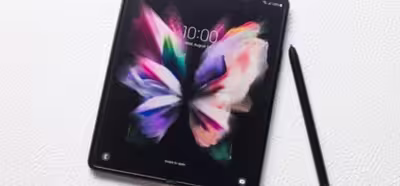 Samsung vendió casi 10 millones de móviles de pantalla plegable en 2021, un aumento del 300 %