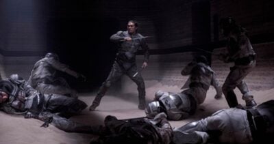 duncan-idaho-lucha-en-pelicula-dune.jpg