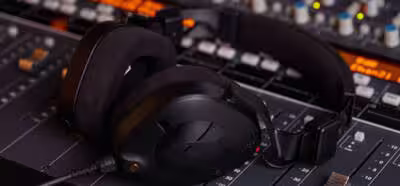 Røde anuncia sus primeros auriculares, los NTH-100