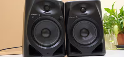 Análisis: DM-50D-BT de Pioneer DJ, altavoces profesionales con Bluetooth