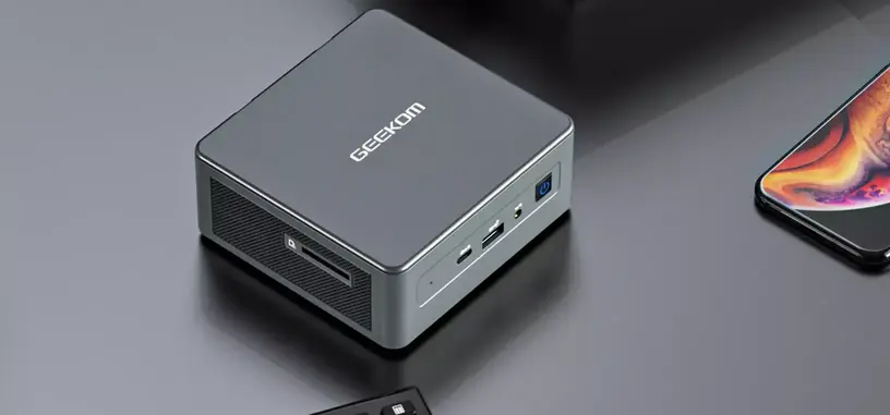 Geekom pone de oferta su Mini IT11, con un Core i7, dos USB 4 y solo 0.6 L