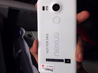 google-nexus-lg-2015-08-17-01.avif
