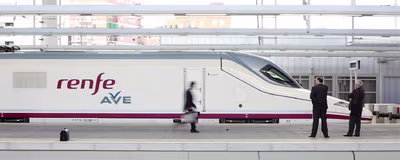 tren-ave.avif