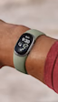 Google anuncia la pulsera de actividad Fitbit Edge