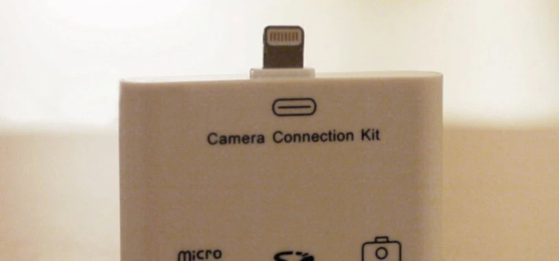 Sacan un adaptador 3-en-1 para leer tarjetas de cámara a través de la conexión Lightning de Apple
