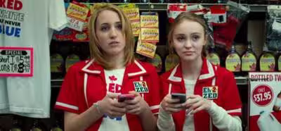 Llega el primer tráiler de 'Yoga Hosers' de Kevin Smith