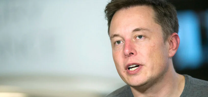 Elon Musk cree que la forma más rápida de hacer habitable Marte es lanzarle bombas atómicas