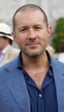 Jony Ive cree que un iPhone con más batería apetecería menos usarlo