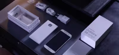 Samsung ensambla un Galaxy S6 Edge mostrando todos sus componentes [vídeo]