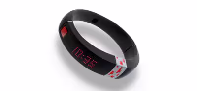 Ahora puedes jugar a Minecraft en cualquier lugar con esta pulsera