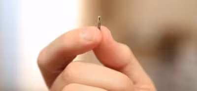 Hackear un Android es tan sencillo como implantarte un chip NFC