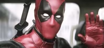 Esta felicitación de Masacre da una idea del tono de la película de la Fox