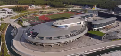 Este edificio de China está inspirado en la nave espacial Enterprise de Star Trek [vídeo]