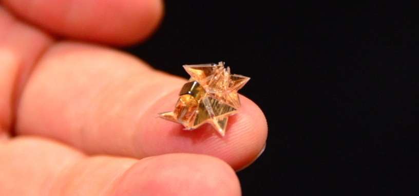 Este robot de origami se monta a sí mismo, se mueve y luego se disuelve