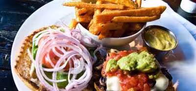 La IA de Google está enseñándose a contar las calorías de fotos de comida