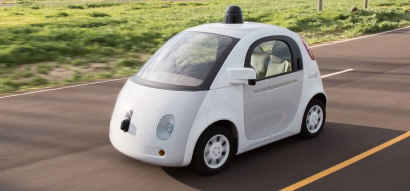 Google tiene una patente para interactuar los coches autónomos con los transeúntes
