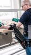 Robo-Mate es un exoesqueleto para levantar cargas pesadas en fábricas
