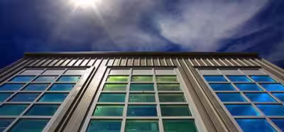 Con este nuevo material para ventanas podrás elegir entre bloquear la luz o el calor