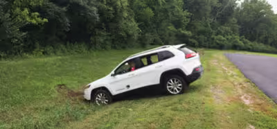 Fiat Chrysler llama a talleres 1.4 millones de coches por ser vulnerables a jaqueos remotos