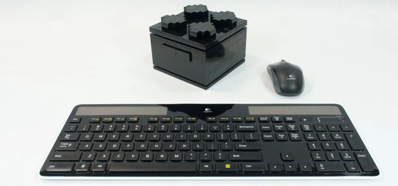 La caja de PC hecha de LEGO se vuelve aún más pequeña con esta versión mini