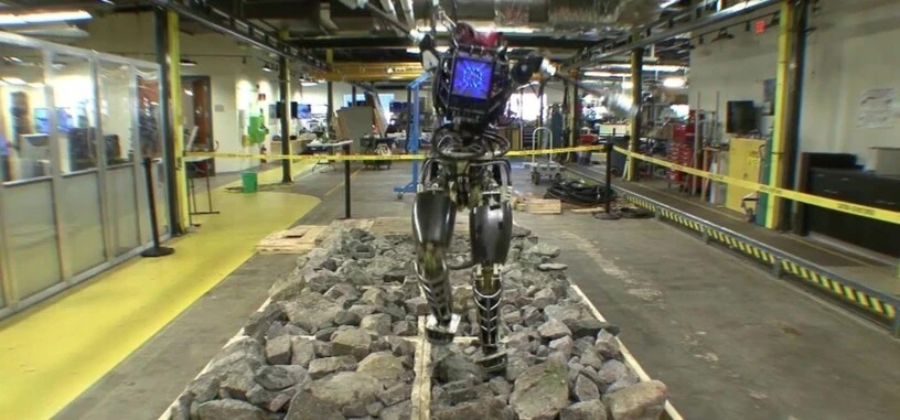 Google prueba la estabilidad del robot humanoide ATLAS a través de un bosque
