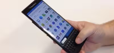 Este vídeo da un buen repaso al primer teléfono Android de Blackberry