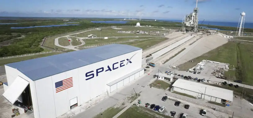 La NASA encarga a SpaceX operar una misión tripulada a la Estación Espacial Internacional