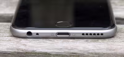 El próximo iPhone podría llegar con pantalla curva, USB tipo C, y un precio de 1000 dólares
