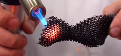 El último material del que se pueden imprimir objetos en 3D es de cerámica