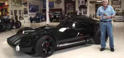 Este coche de Darth Vader te llevará al lado oscuro