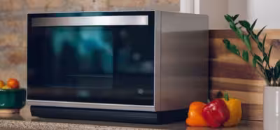 Tovala es el horno inteligente que cocina una comida entera en treinta minutos