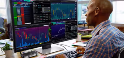 Dell P4317Q es otro monitor de 43 pulgadas con resolución 4K UHD