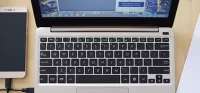 Superbook es el periférico que convertirá tu teléfono Android en un portátil