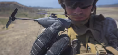 Estados Unidos está probando un dron para misiones de reconocimiento que cabe en un bolsillo