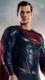 Henry Cavill muestra tímidamente cómo es el traje de Superman para 'La Liga de la Justicia'