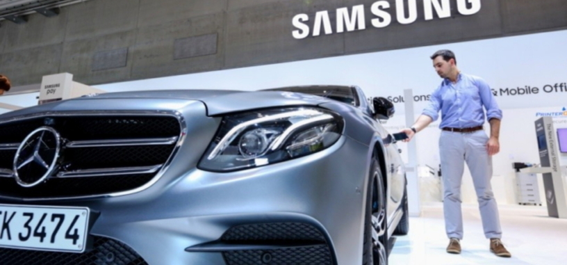Samsung y Mercedes-Benz presentan una nueva tecnología para abrir el coche con tu móvil