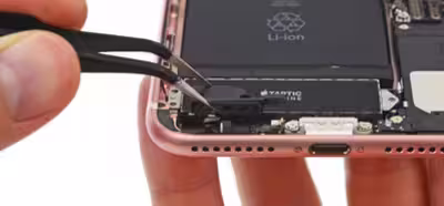 El coste de los componentes y montar un iPhone 7 es de unos 220 dólares