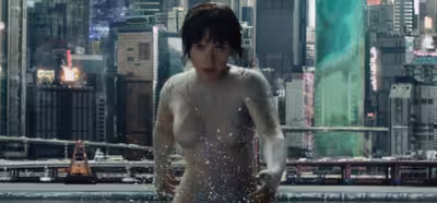 El nuevo avance de 'Ghost in the Shell' muestra a Scarlett Johansson con el traje termóptico