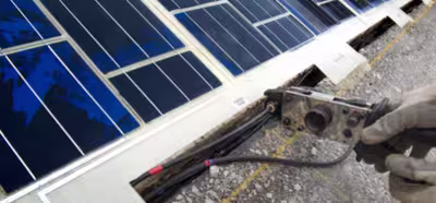 Francia inaugura la primera, y carísima, carretera solar del mundo en Normandía