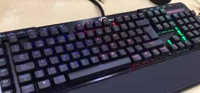Análisis: G.Skill Ripjaws KM780 RGB, teclado Cherry MX con iluminación
