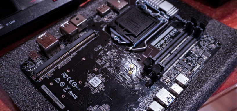 ASRock muestra su placa base 'micro-STX' con ranura para tarjetas gráficas MXM