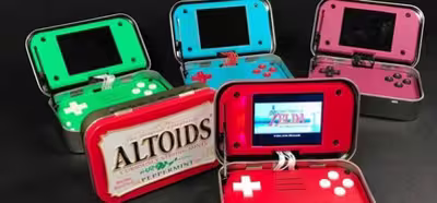Esta caja de pastillas esconde una Raspberry Pi en su interior