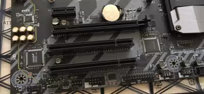 Intel afirma que las unidades PCIe 4.0 son un 11 % más rápidas con los Rocket Lake que con los Ryzen
