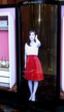 LG muestra una enorme pantalla OLED de 77 pulgadas que es flexible y transparente