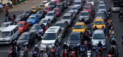 En Francia se dejarán de vender coches con motor de combustión en 2040