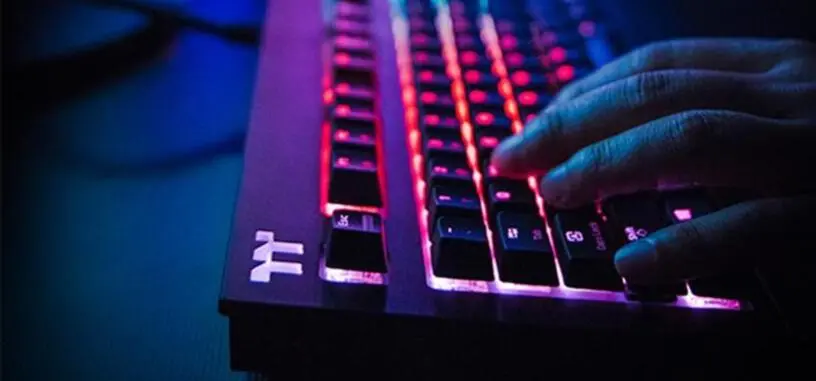 Thermaltake presenta X1 RGB, nuevo teclado mecánico MX con controles de música a lo Corsair